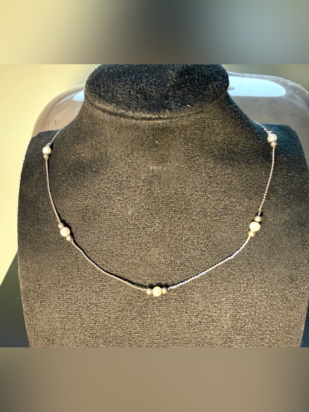 Vintage 1970s Dainty Gold Tone Faux Pearl & Gold Beaded Collar Necklace